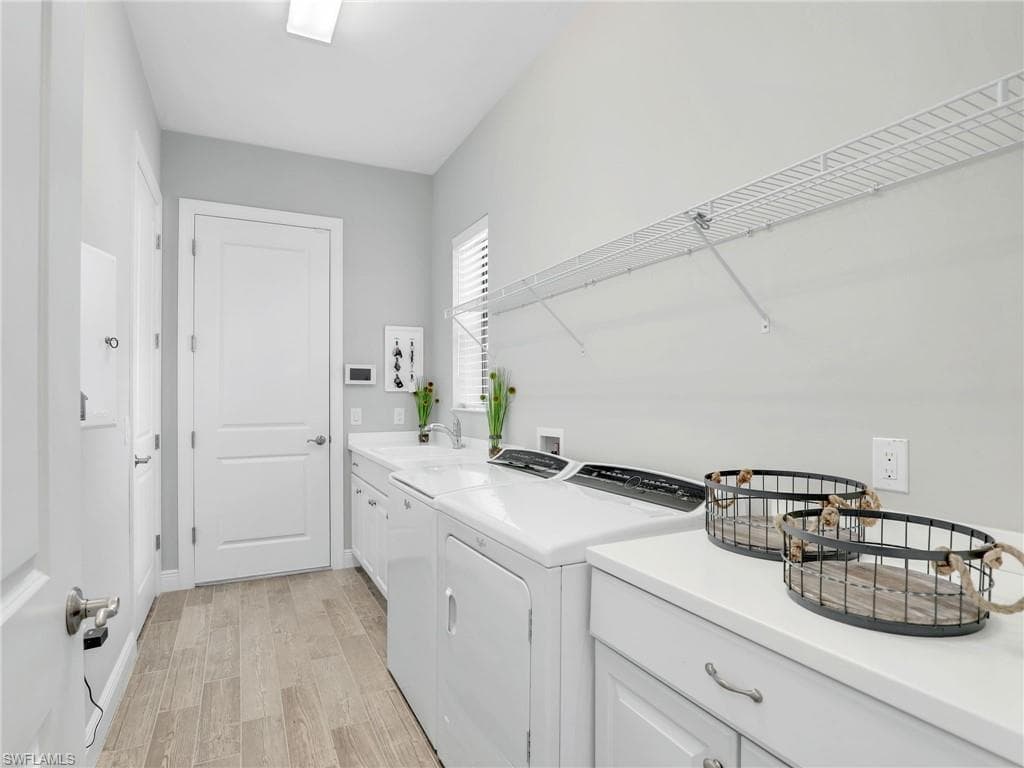 2079 Antigua Ln N, Naples, FL 34120-35