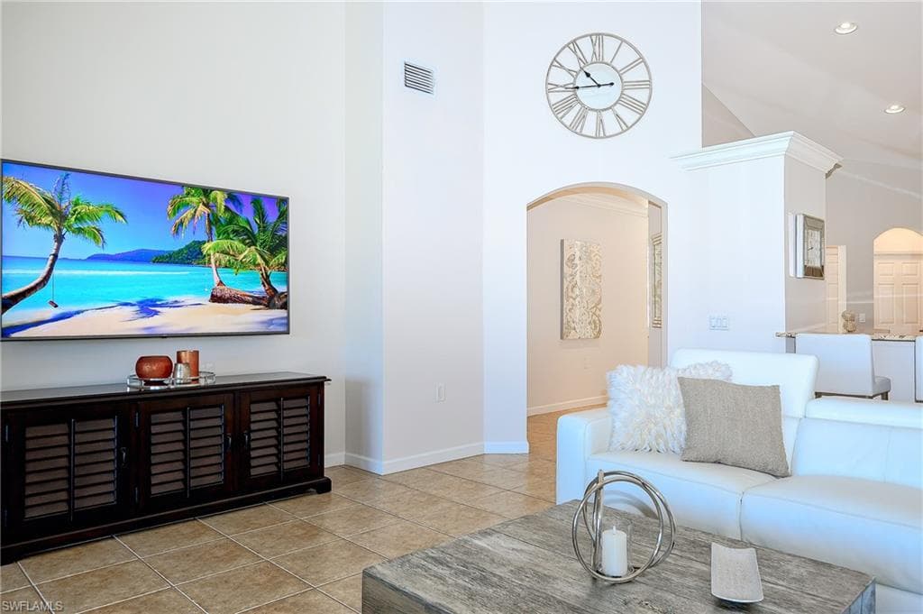 3048 Horizon Ln 1106, Naples, FL 34109-9