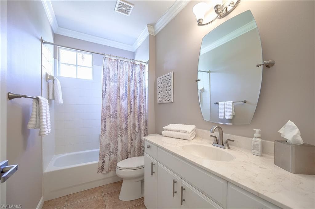 3048 Horizon Ln 1106, Naples, FL 34109-23