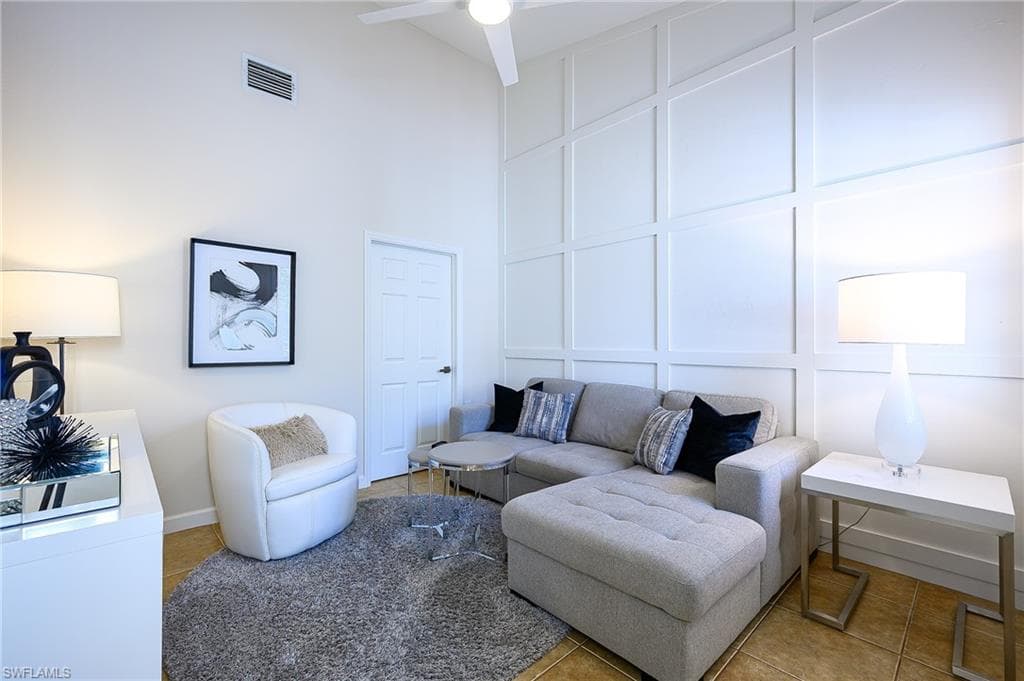 3048 Horizon Ln 1106, Naples, FL 34109-24