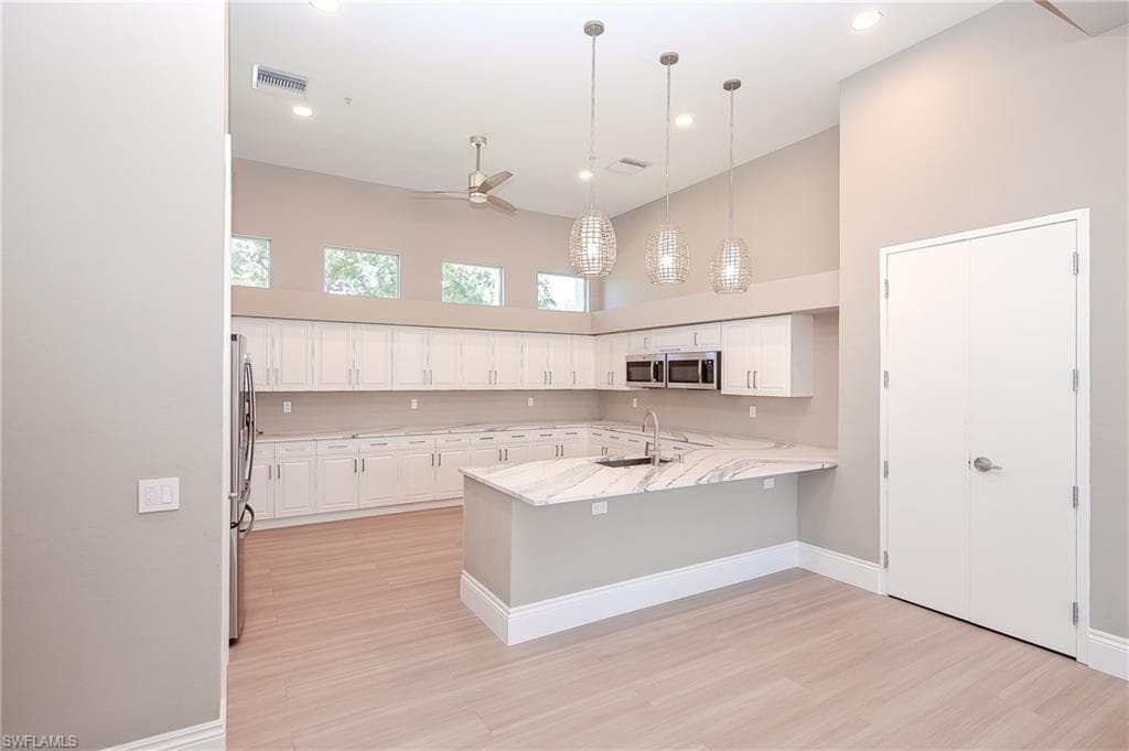 3048 Horizon Ln 1106, Naples, FL 34109-36