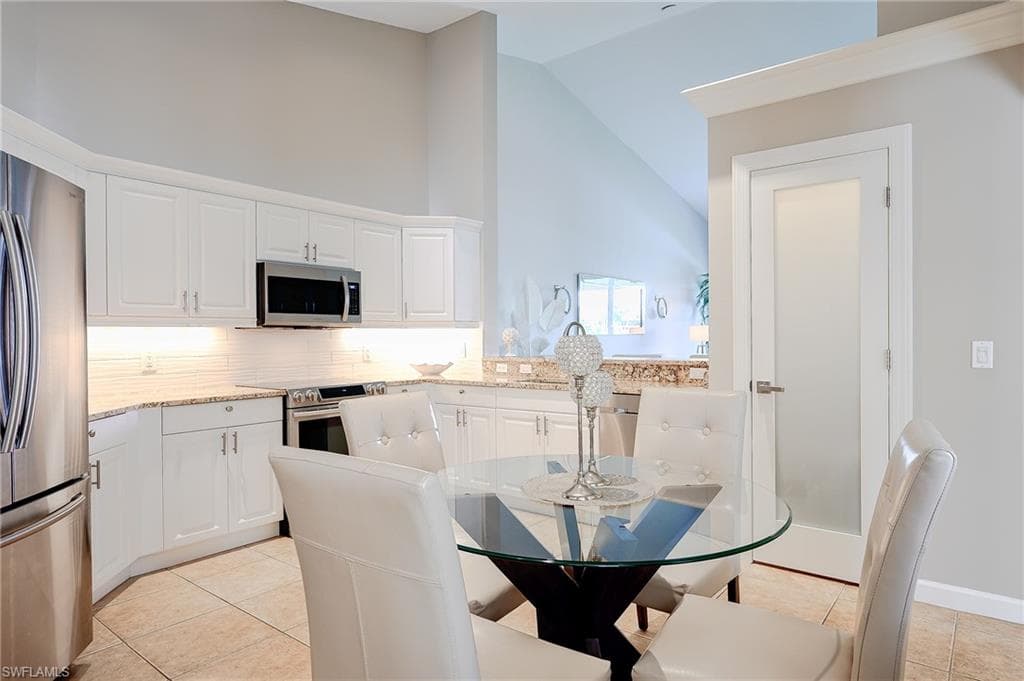 3048 Horizon Ln 1106, Naples, FL 34109-4