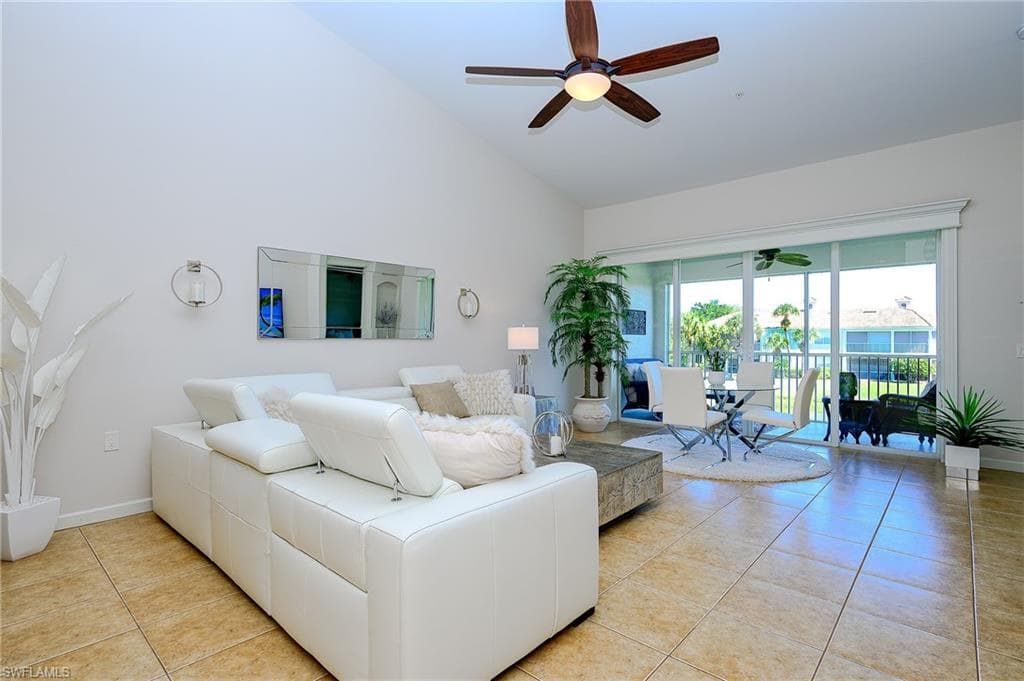 3048 Horizon Ln 1106, Naples, FL 34109-7
