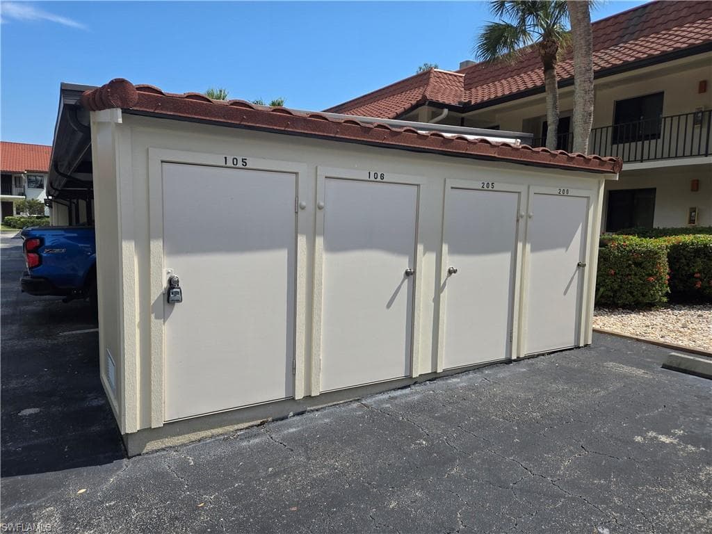 4955 Pepper Cir B105, Naples, FL 34113-3