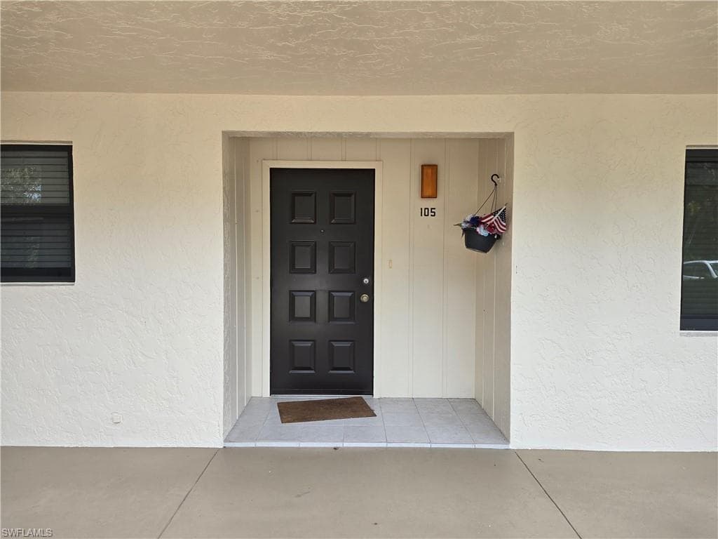 4955 Pepper Cir B105, Naples, FL 34113-5