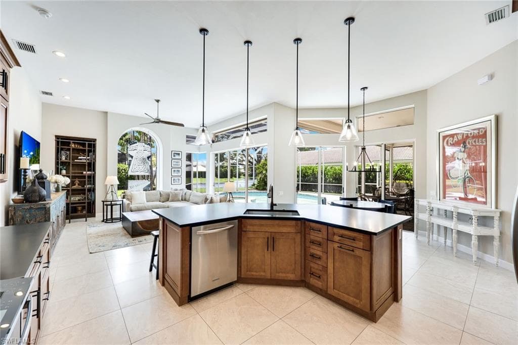 7998 Beaumont Ct, Naples, FL 34109-12