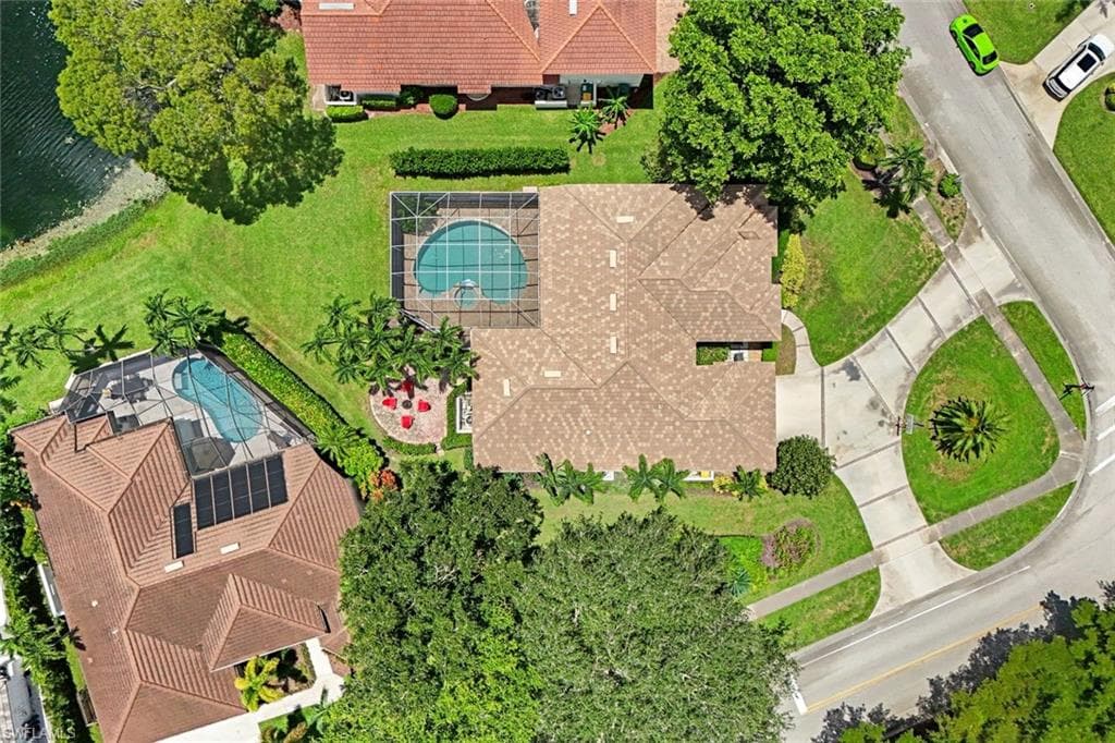 7998 Beaumont Ct, Naples, FL 34109-35