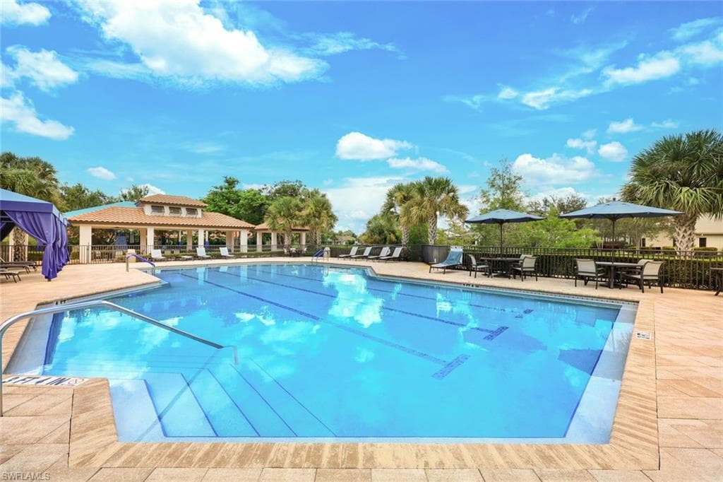 7998 Beaumont Ct, Naples, FL 34109-43