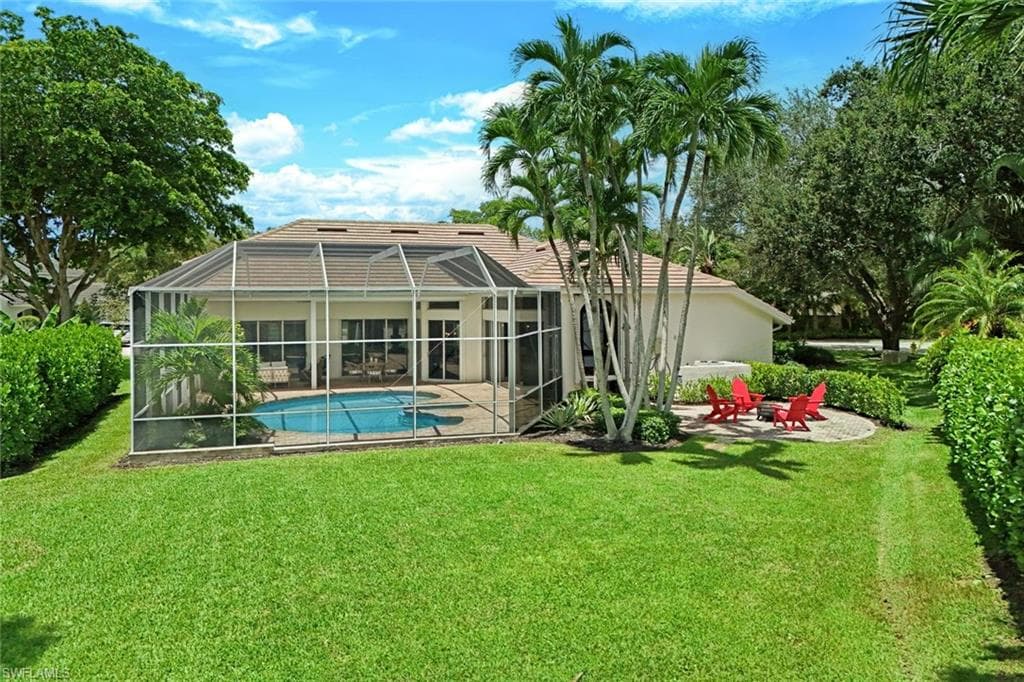 7998 Beaumont Ct, Naples, FL 34109-4