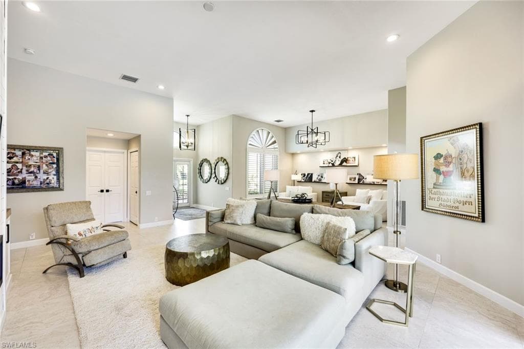 7998 Beaumont Ct, Naples, FL 34109-6