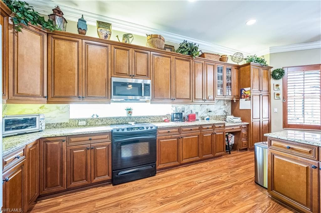 1841 Senegal Date Dr, Naples, FL 34119-18