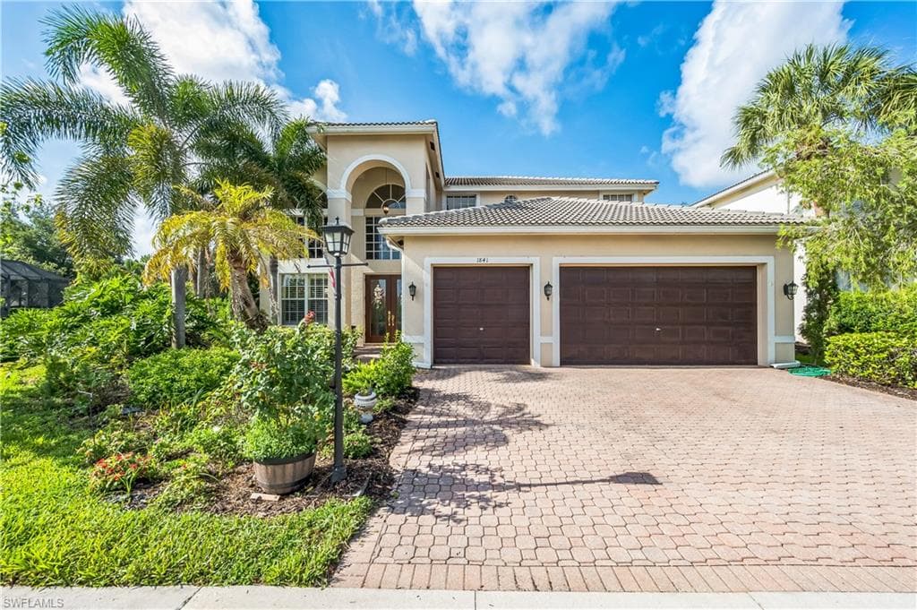1841 Senegal Date Dr, Naples, FL 34119-2
