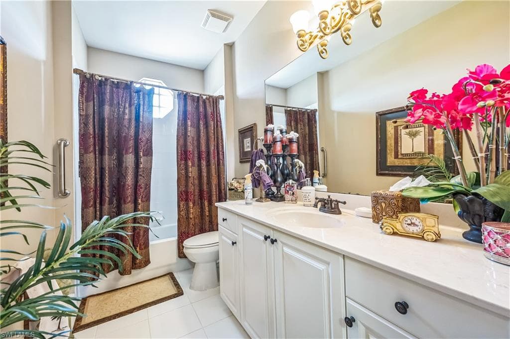 1841 Senegal Date Dr, Naples, FL 34119-32