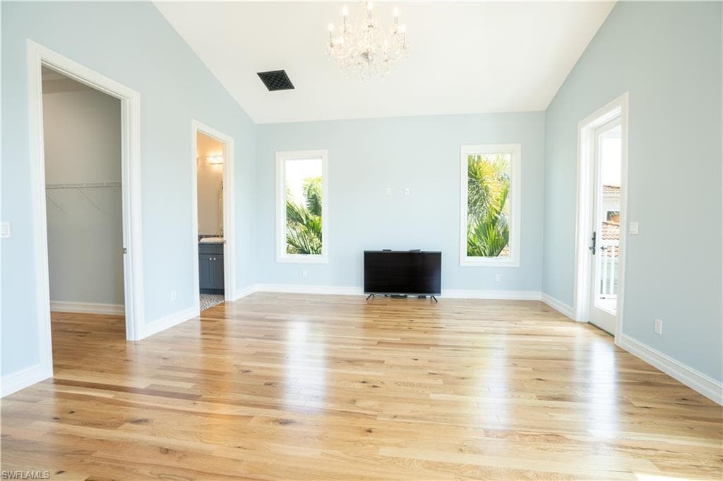 570 96th Ave N, Naples, FL 34108-13