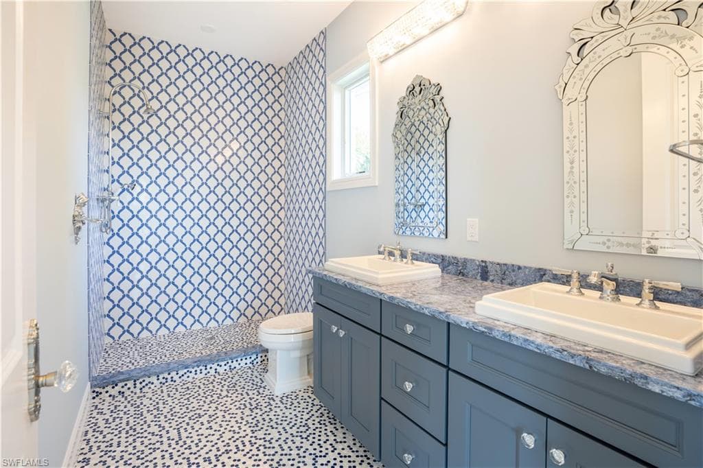 570 96th Ave N, Naples, FL 34108-15
