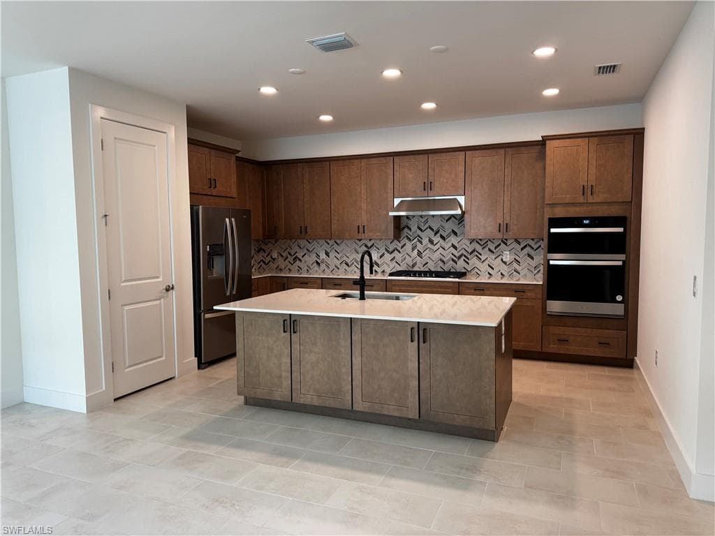 8877 Oceana Way, Naples, FL 34114-2