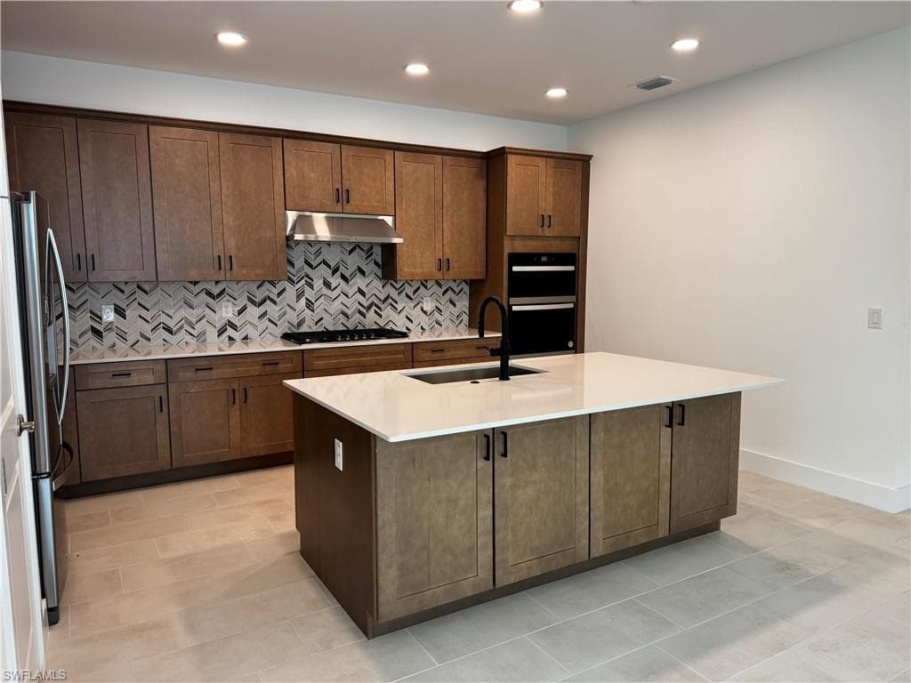8877 Oceana Way, Naples, FL 34114-3