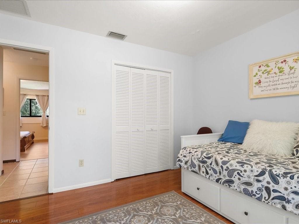 250 17th St NW, Naples, FL 34120-21