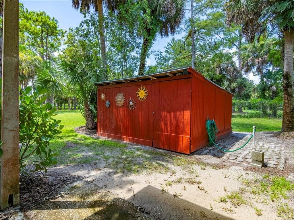 250 17th St NW, Naples, FL 34120-35