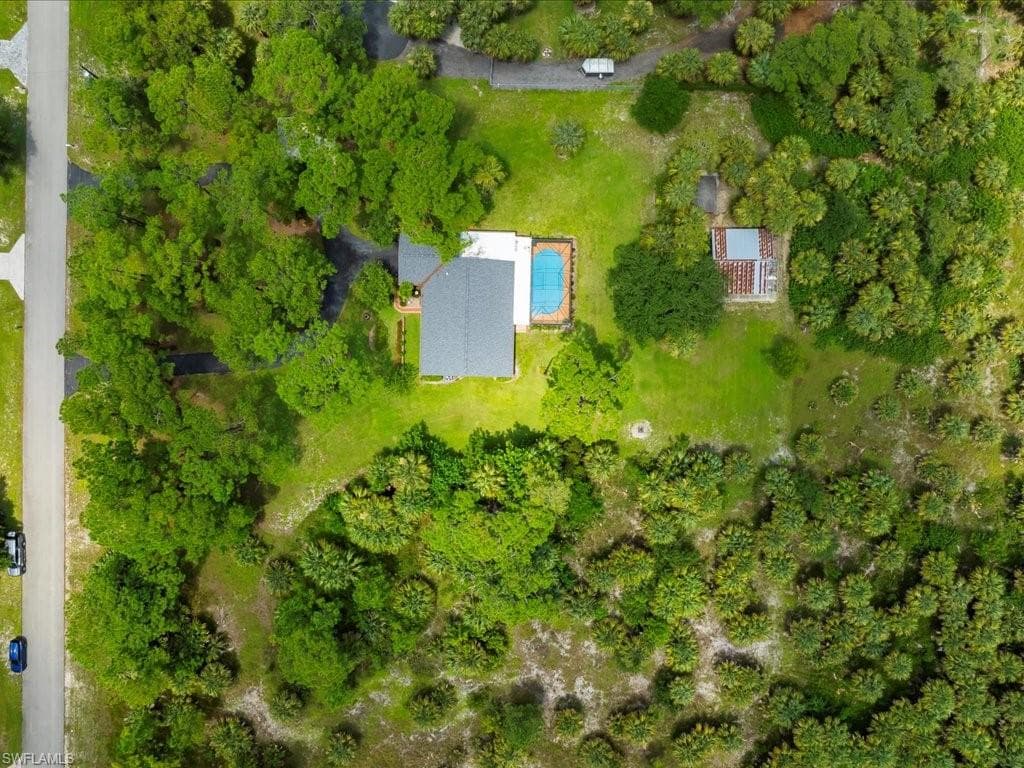 250 17th St NW, Naples, FL 34120-39