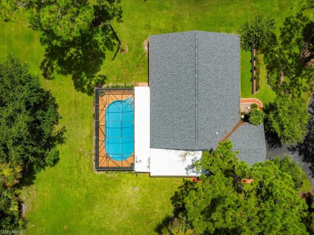 250 17th St NW, Naples, FL 34120-40