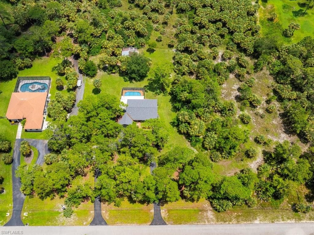 250 17th St NW, Naples, FL 34120-42