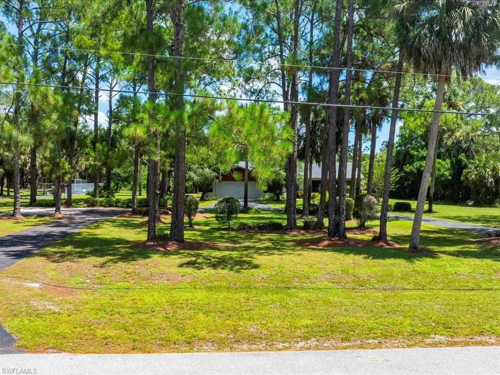 250 17th St NW, Naples, FL 34120-5