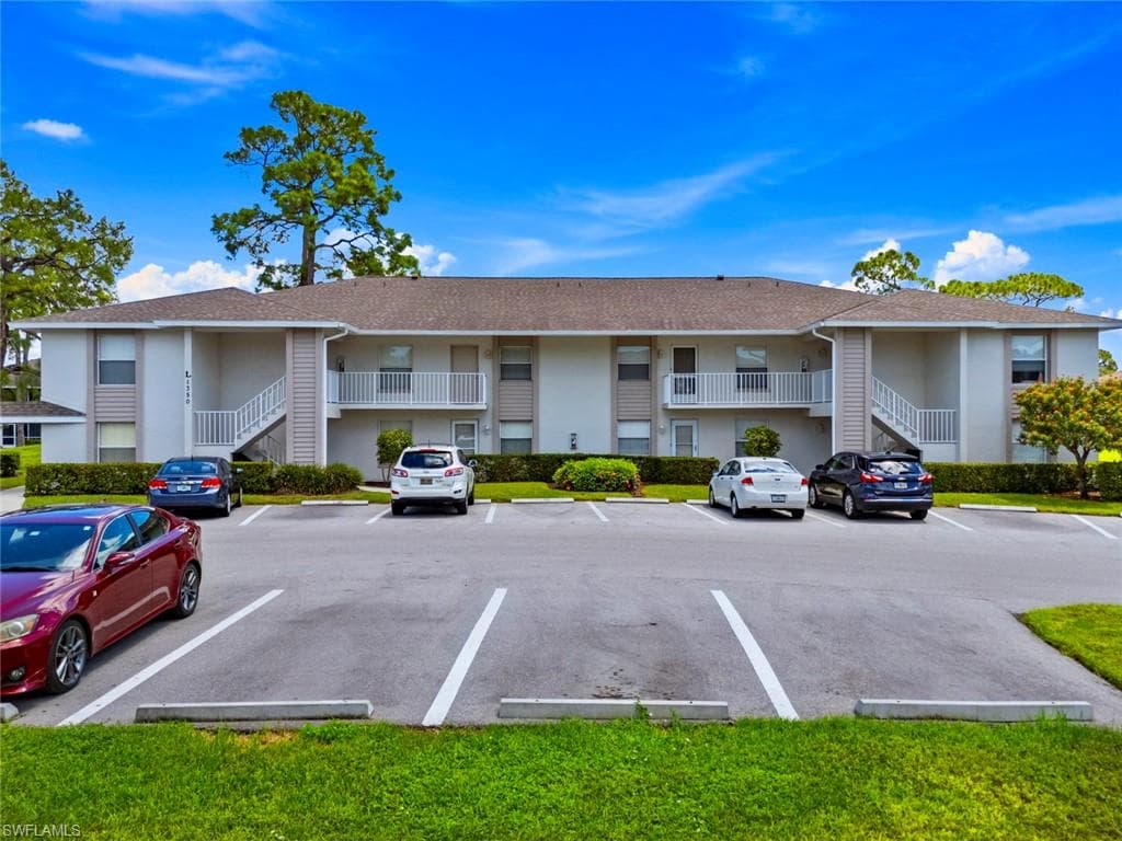 1350 Churchill Cir L104, Naples, FL 34116-1