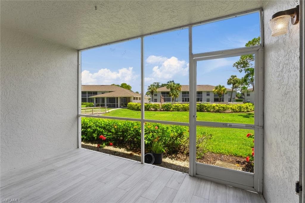 1350 Churchill Cir L104, Naples, FL 34116-24