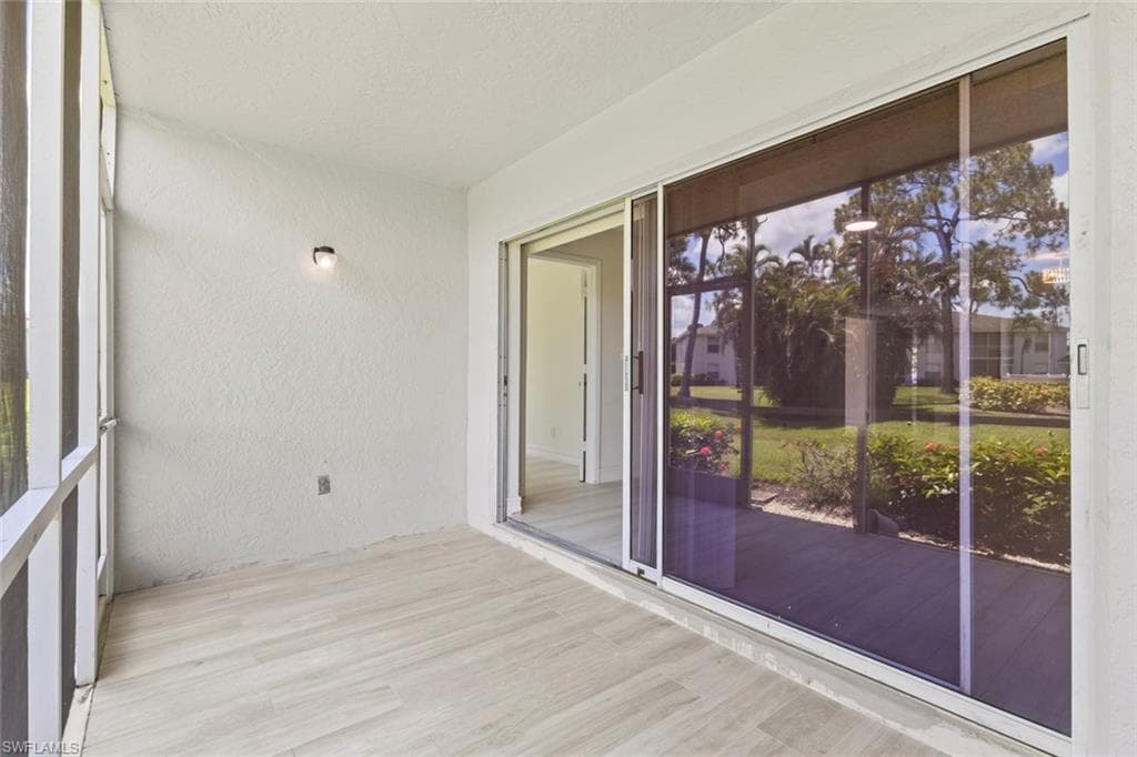 1350 Churchill Cir L104, Naples, FL 34116-25