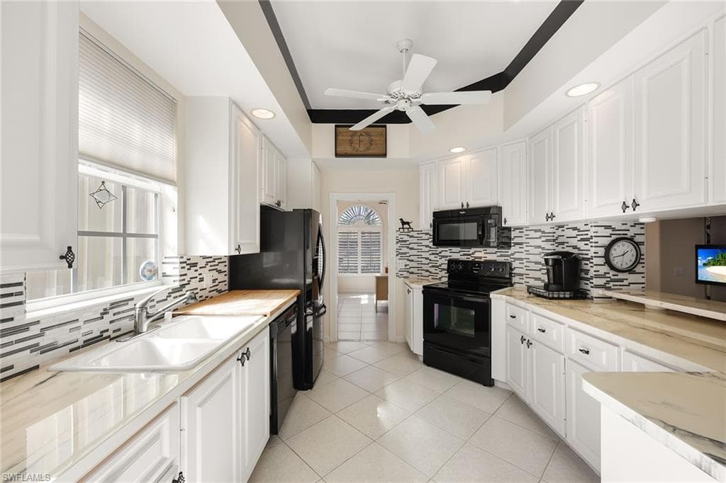 5972 Via Bella Ct, Naples, FL 34109-12