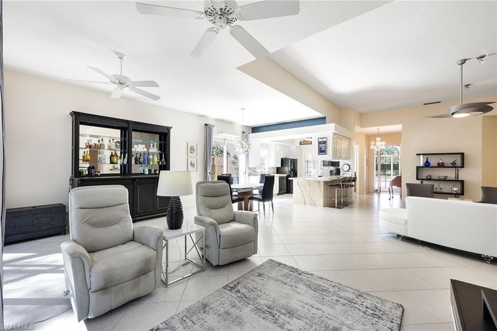 5972 Via Bella Ct, Naples, FL 34109-14