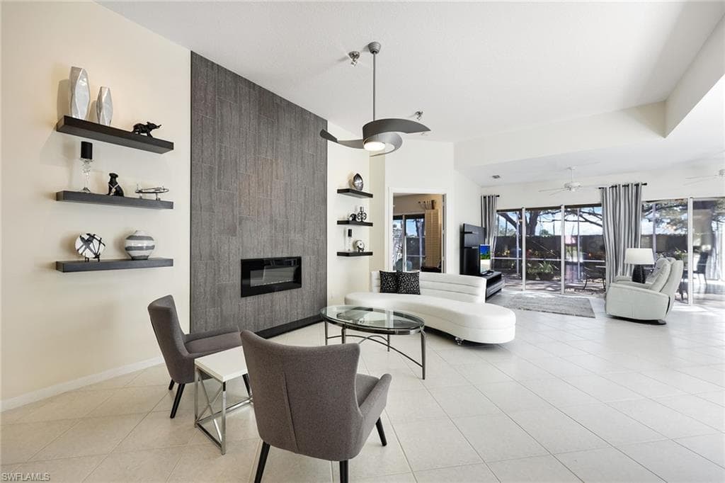 5972 Via Bella Ct, Naples, FL 34109-5