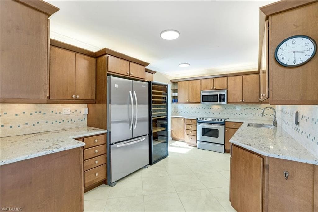 108 Wilderness Dr 132, Naples, FL 34105-15