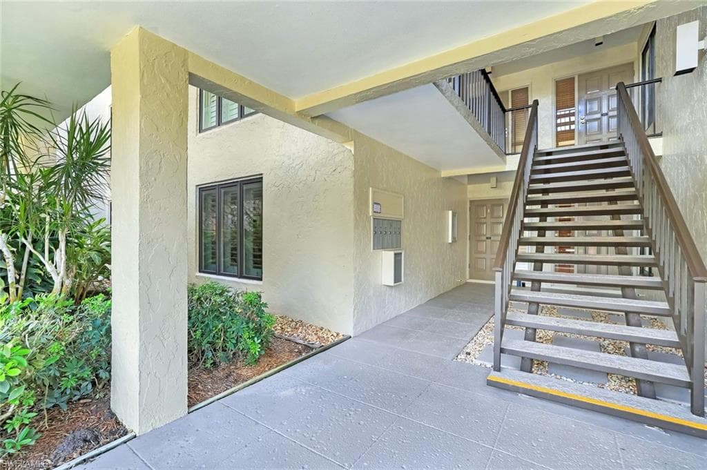 108 Wilderness Dr 132, Naples, FL 34105-37