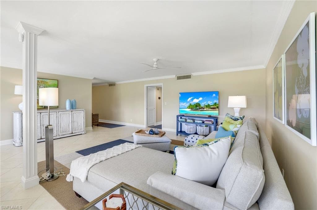 108 Wilderness Dr 132, Naples, FL 34105-3