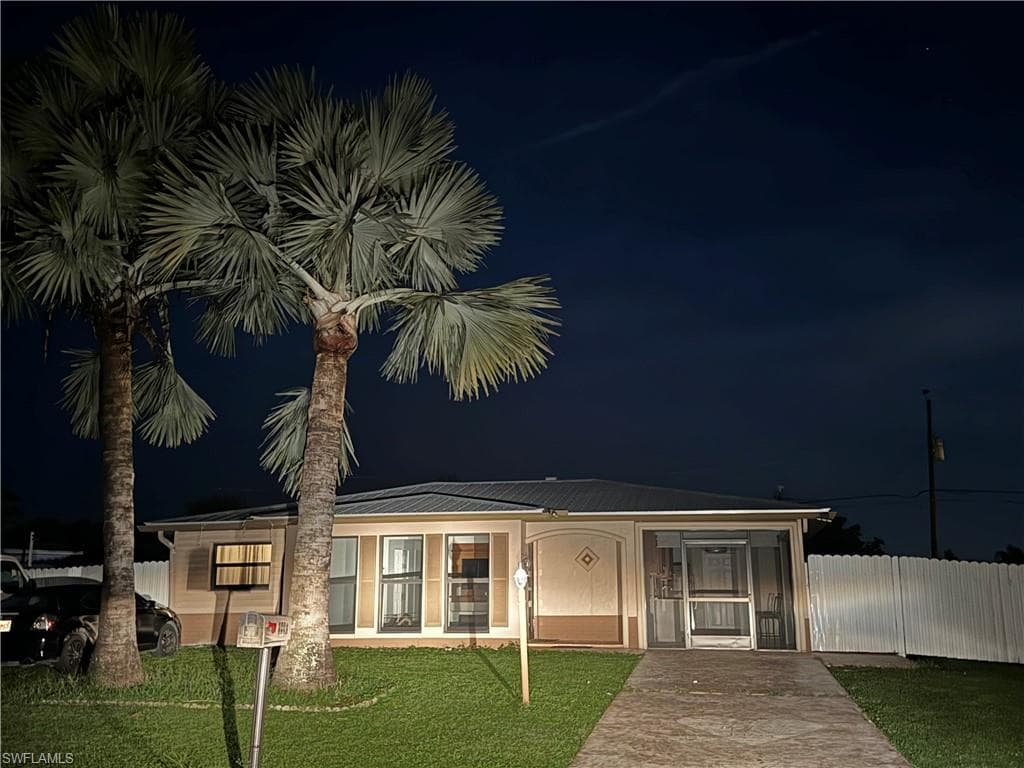 1110 Rushmore Ave N, Lehigh Acres, FL 33936-2