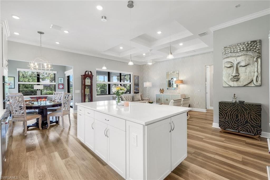 9721 Everglades Dr, Naples, FL 34120-12