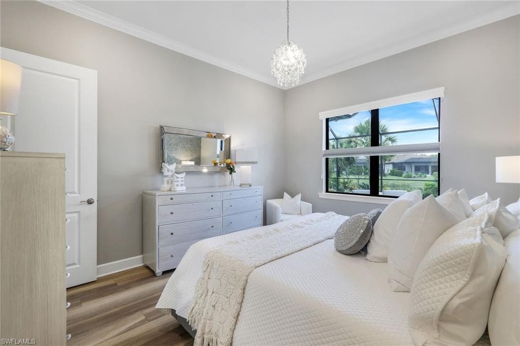 9721 Everglades Dr, Naples, FL 34120-18