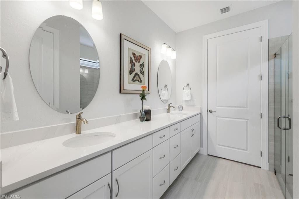 9721 Everglades Dr, Naples, FL 34120-20