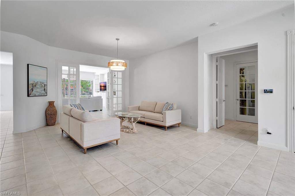 3727 Guadiato Ct, Naples, FL 34109-9