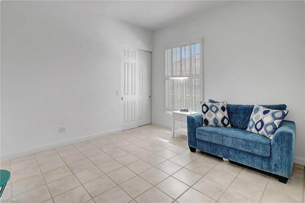 3727 Guadiato Ct, Naples, FL 34109-18