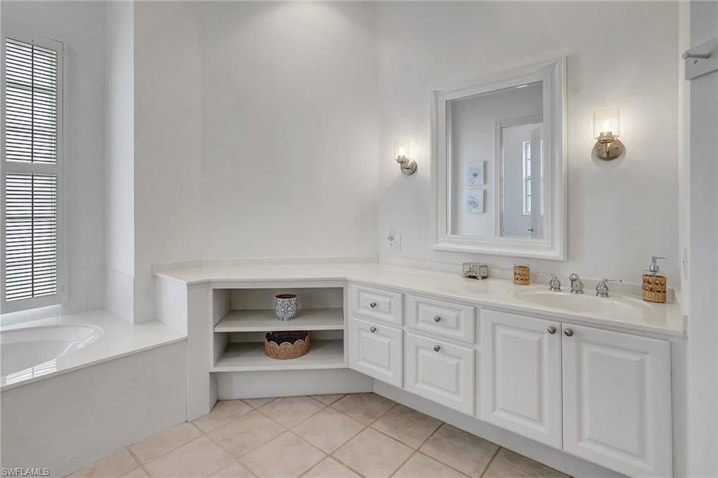 3727 Guadiato Ct, Naples, FL 34109-30