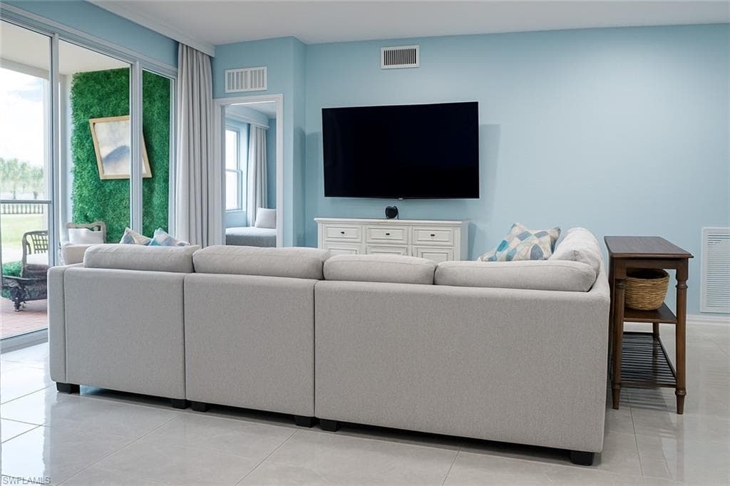 1320 Henley St 2003, Naples, FL 34105-11