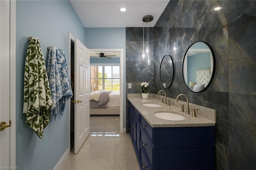 1320 Henley St 2003, Naples, FL 34105-16