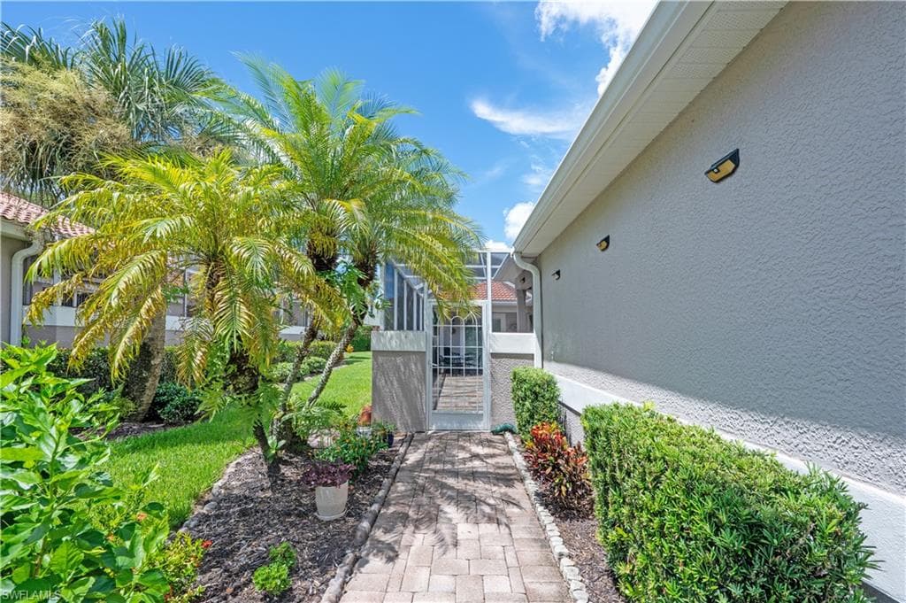 4070 Stow Way, Naples, FL 34116-3