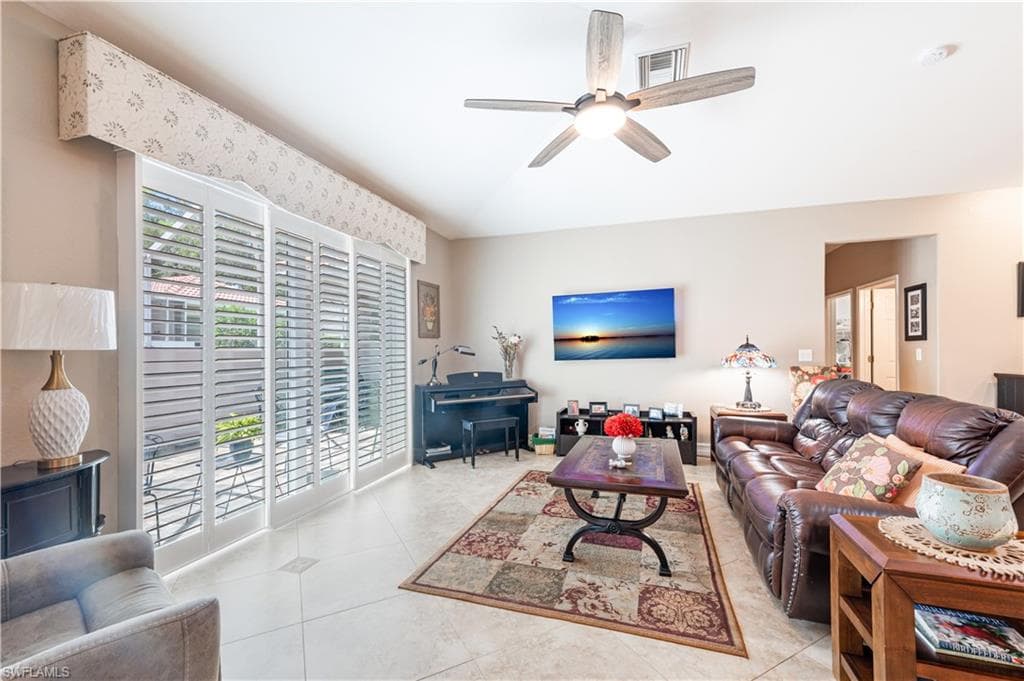4070 Stow Way, Naples, FL 34116-7