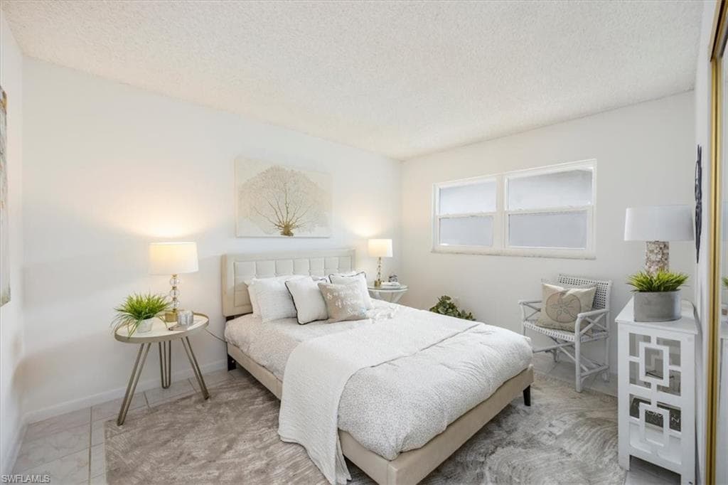 2590 Poinciana St, Naples, FL 34105-14