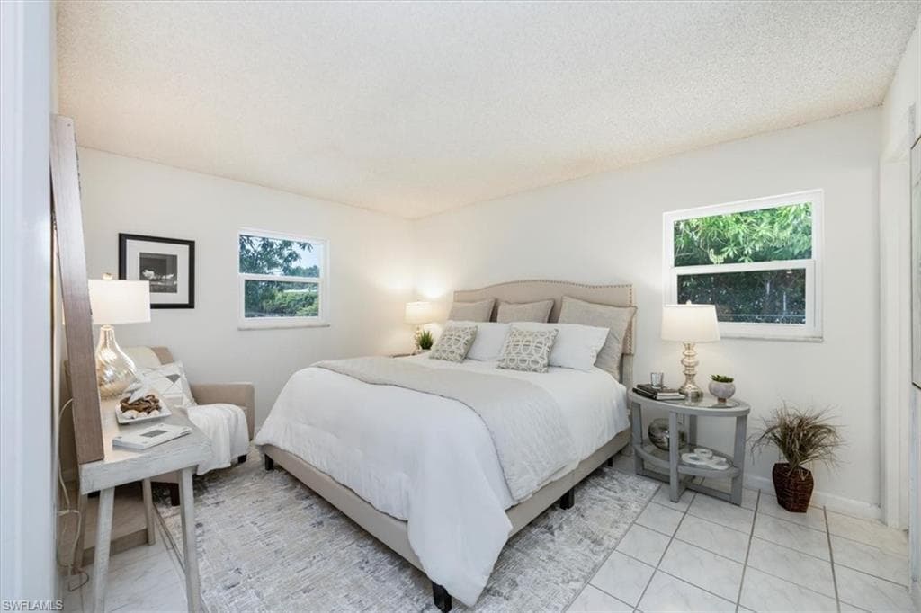 2590 Poinciana St, Naples, FL 34105-6