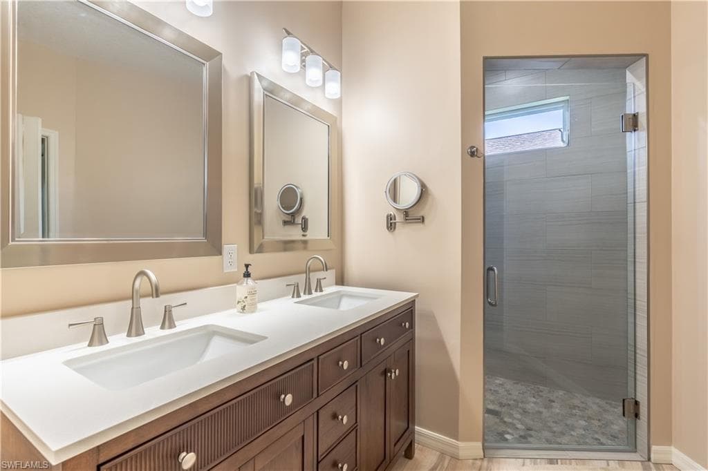 749 Crossfield Cir, Naples, FL 34104-27